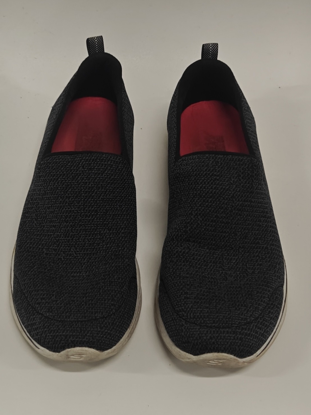 Skechers Go Walk Slip On Sneakers Goga Mat Black Gray Womens US 8 Walking Shoes